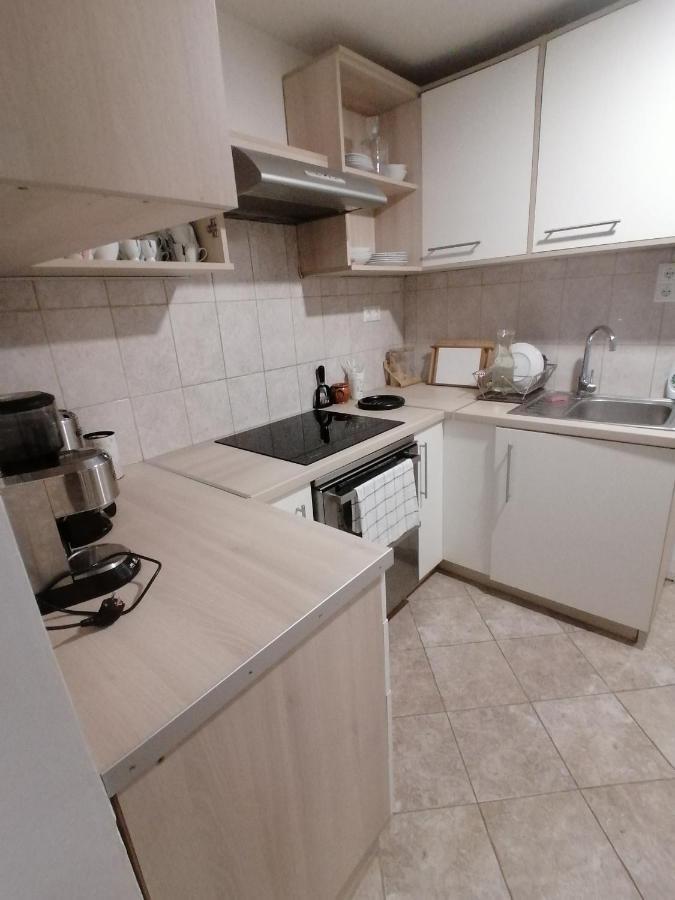Ujkapu Sunshine Apartments 기오르 외부 사진