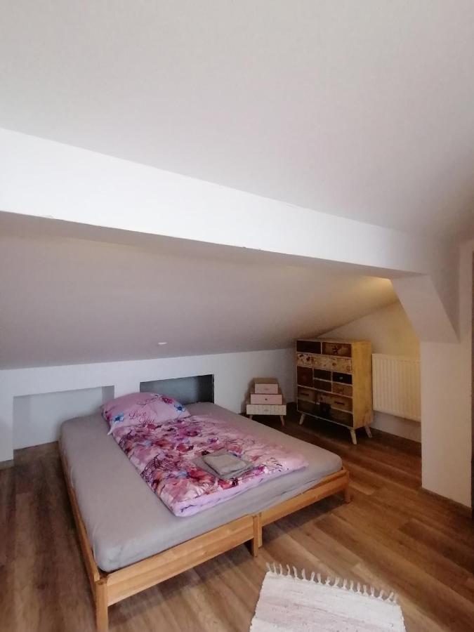 Ujkapu Sunshine Apartments 기오르 외부 사진