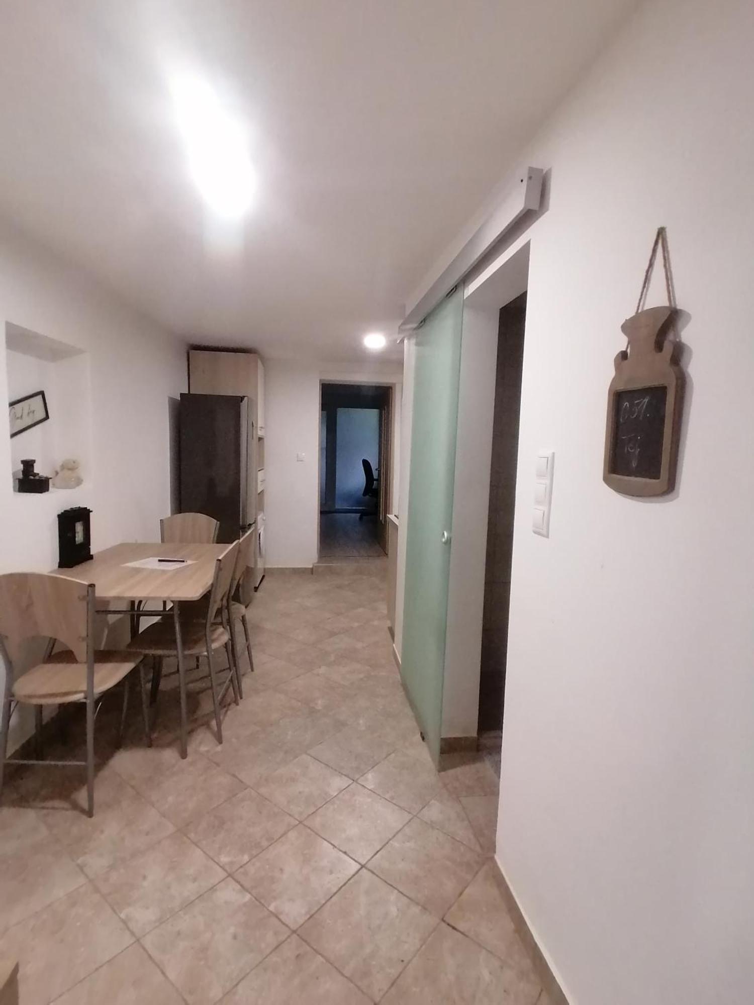 Ujkapu Sunshine Apartments 기오르 객실 사진