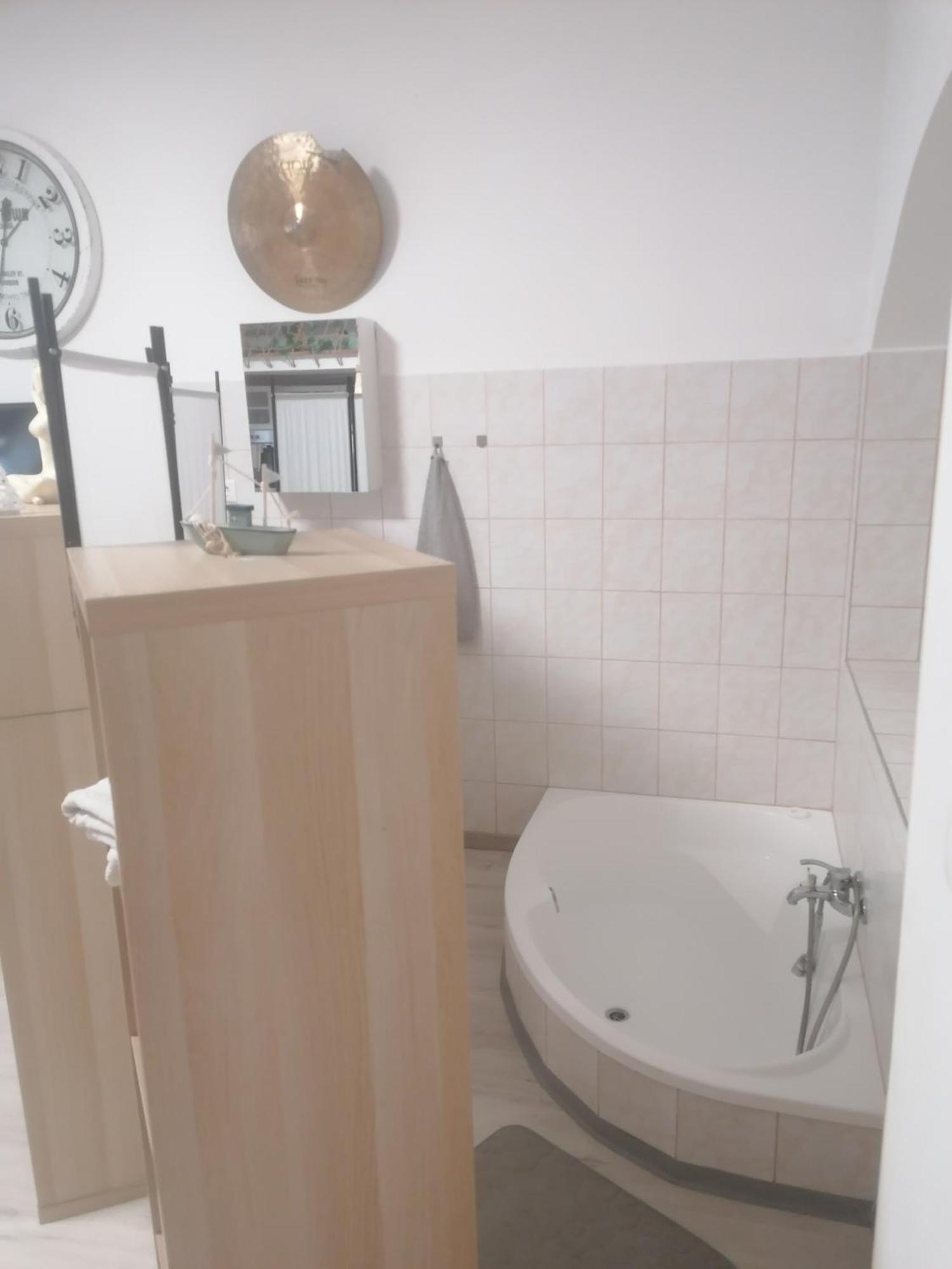 Ujkapu Sunshine Apartments 기오르 외부 사진